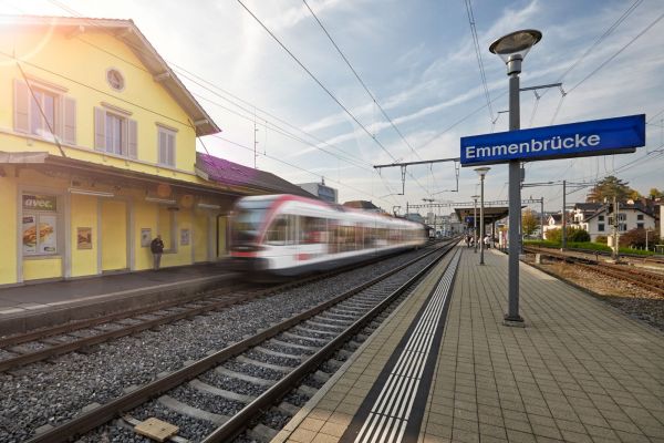 Bahnhof-Bushub-Emmenbruecke-Luzern-Nord.jpg