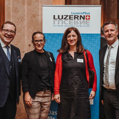 LuzernPlus_janmaat_Netzwerkanlass_MontanaLuzern_211104 (122).jpg