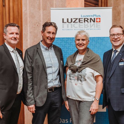 LuzernPlus_janmaat_Netzwerkanlass_MontanaLuzern_211104 (27).jpg