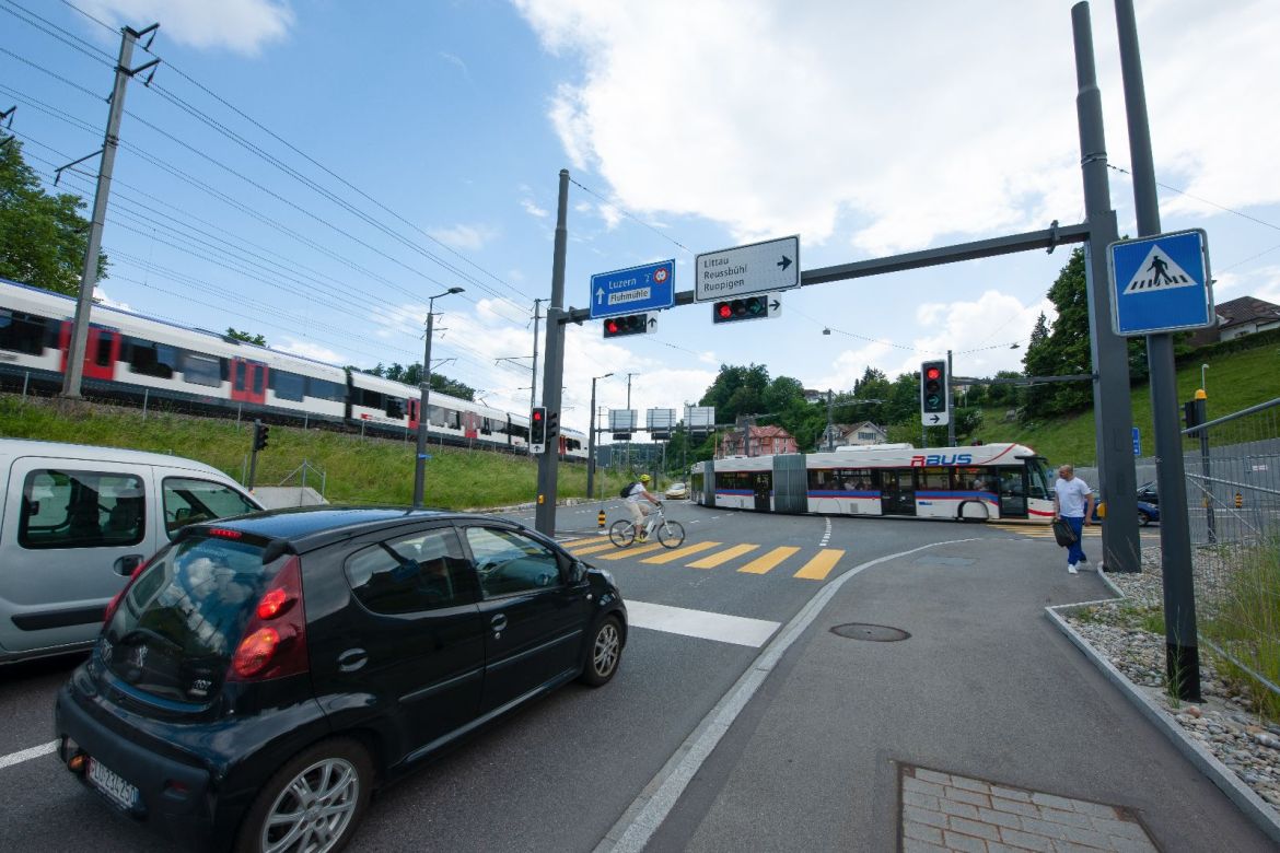 LuzernNord_Bus_Bahn_MIV_Sommer